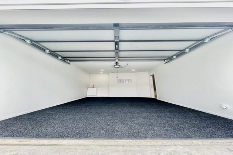 Photo of property in 10/10 Vinifera Place, Fairview Heights, Auckland, 0632