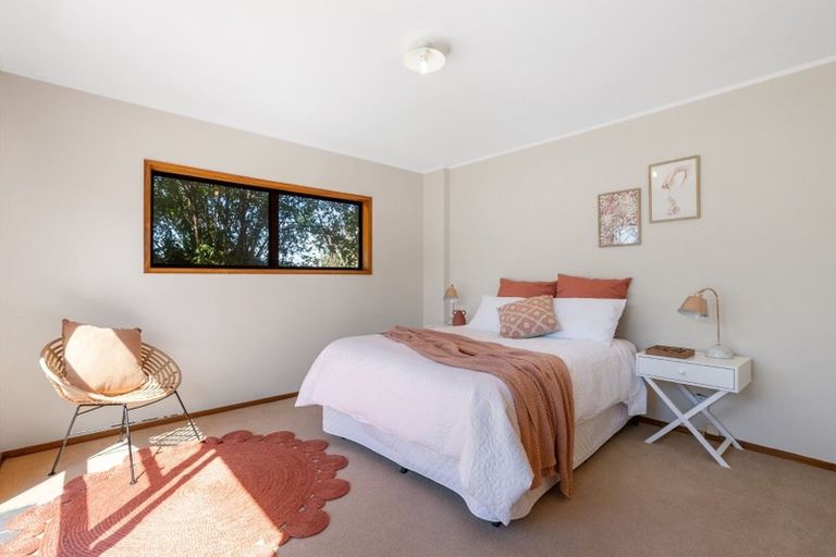 Photo of property in 2/12 East Coast Road, Milford, Auckland, 0620