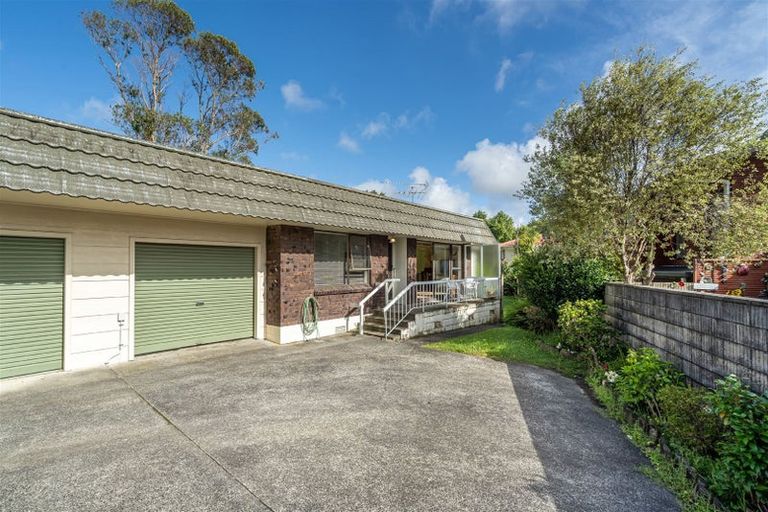 Photo of property in 2/30 Bentley Avenue, Glenfield, Auckland, 0629