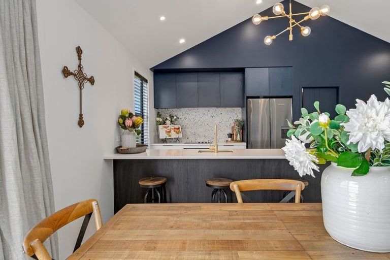 Photo of property in 22 Ridge Drive, Omokoroa, 3114