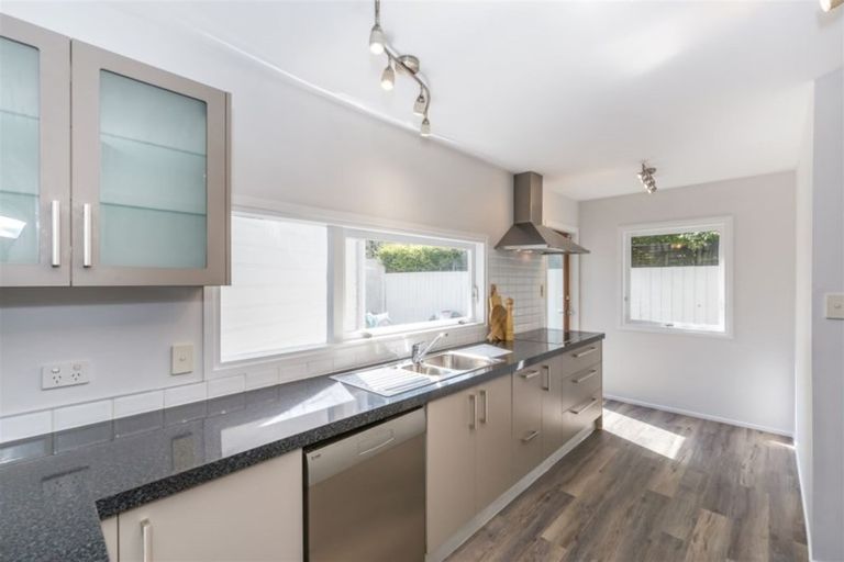 Photo of property in 74a Memorial Avenue, Ilam, Christchurch, 8053