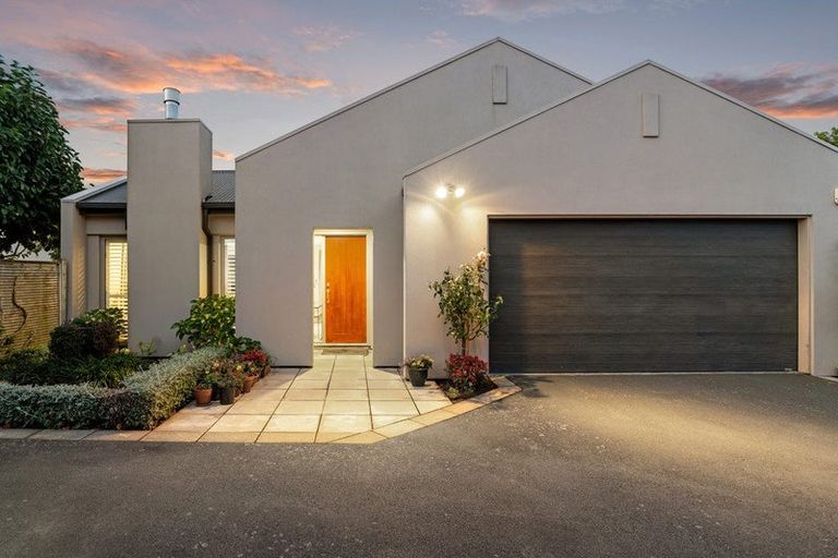 Photo of property in 20a Coolspring Way, Redwood, Christchurch, 8051