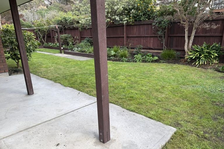 Photo of property in 20 Taupata Street, Redcliffs, Christchurch, 8081