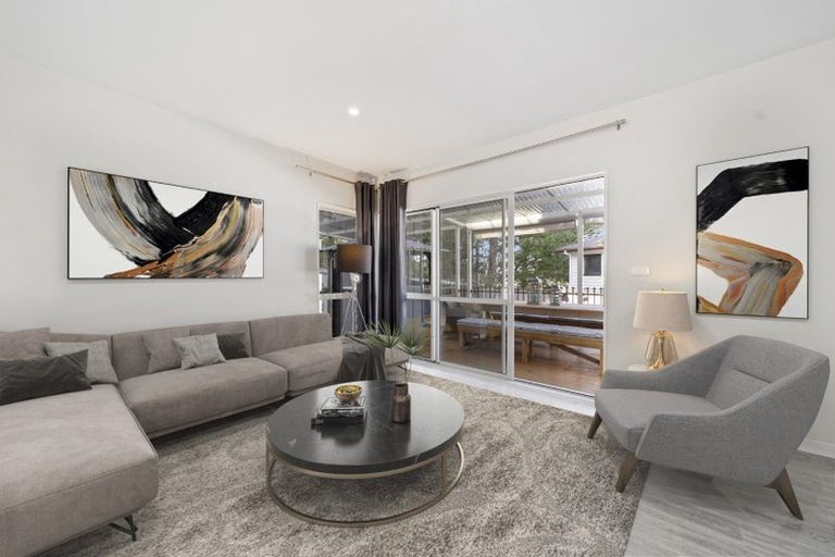 Photo of property in 26 Ascension Crescent, Orewa, 0931