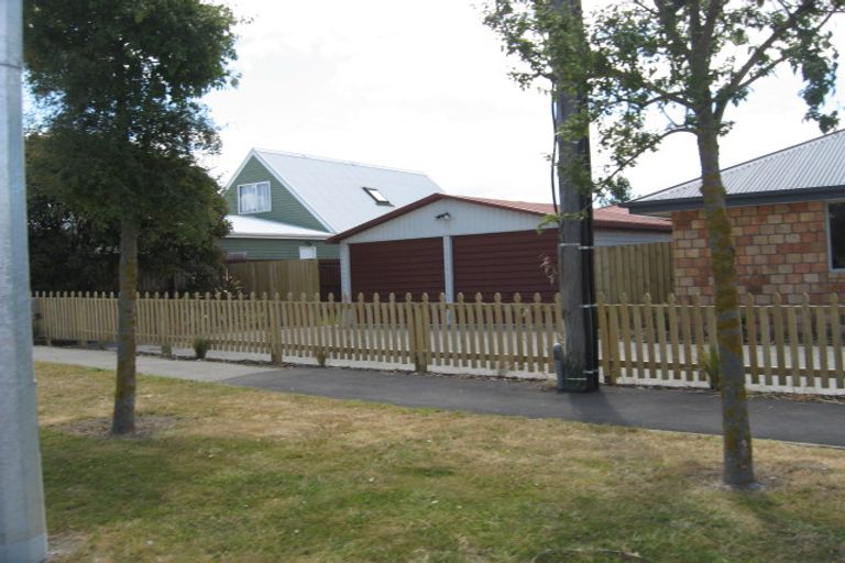 Photo of property in 296 Lake Terrace Road, Shirley, Christchurch, 8061