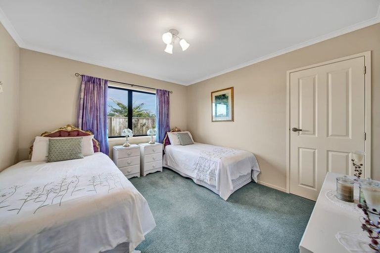 Photo of property in 4 Willow Place, Whalers Gate, New Plymouth, 4310
