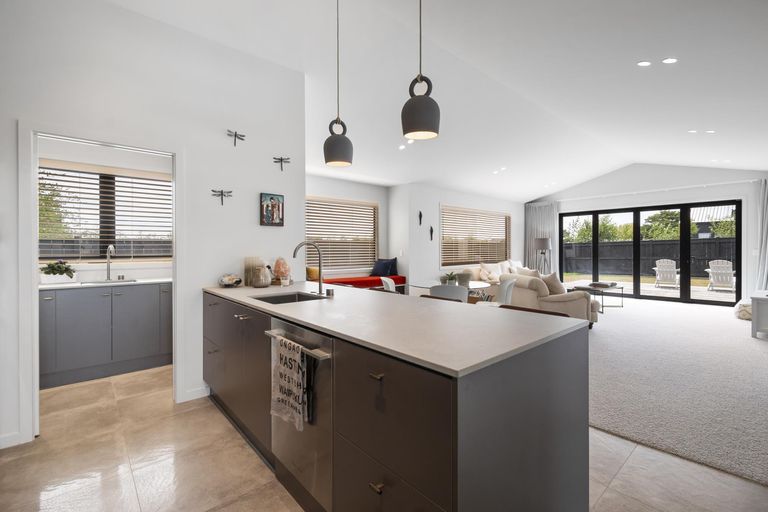 Photo of property in 161 Pharazyn Street, Feilding, 4702