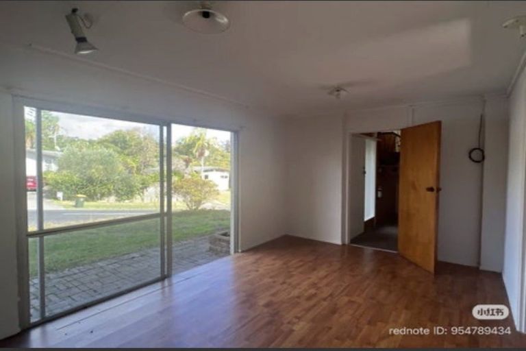Photo of property in 13 Robbies Road, Shelly Park, Auckland, 2014