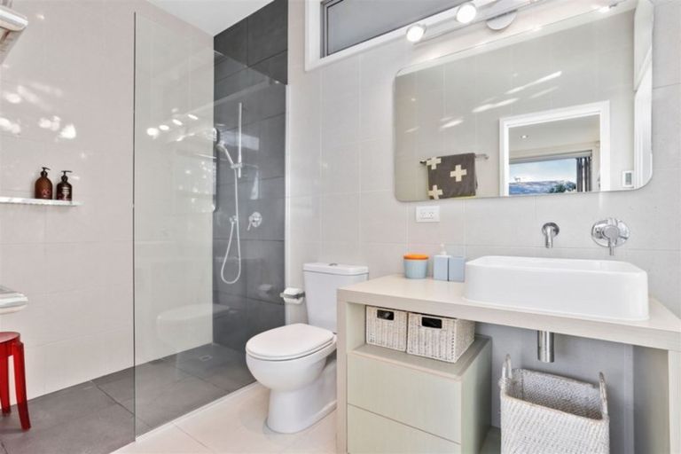 Photo of property in 107 Hinemoa Street, Birkenhead, Auckland, 0626