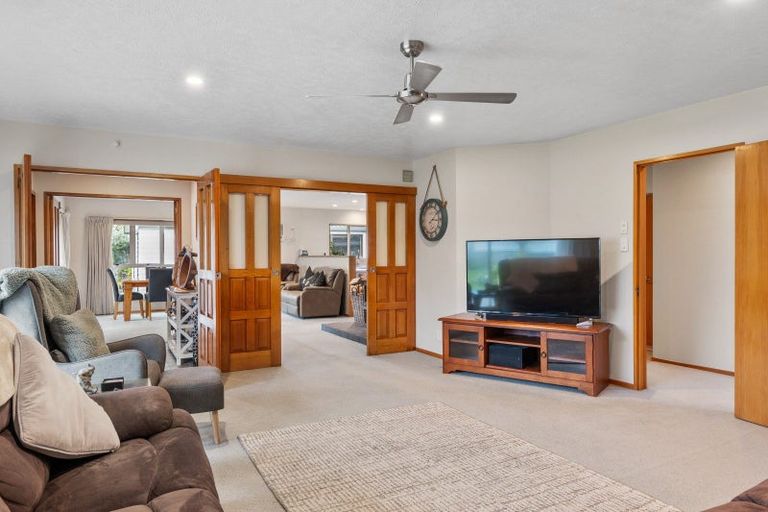 Photo of property in 33 Oakden Drive, Darfield, 7510