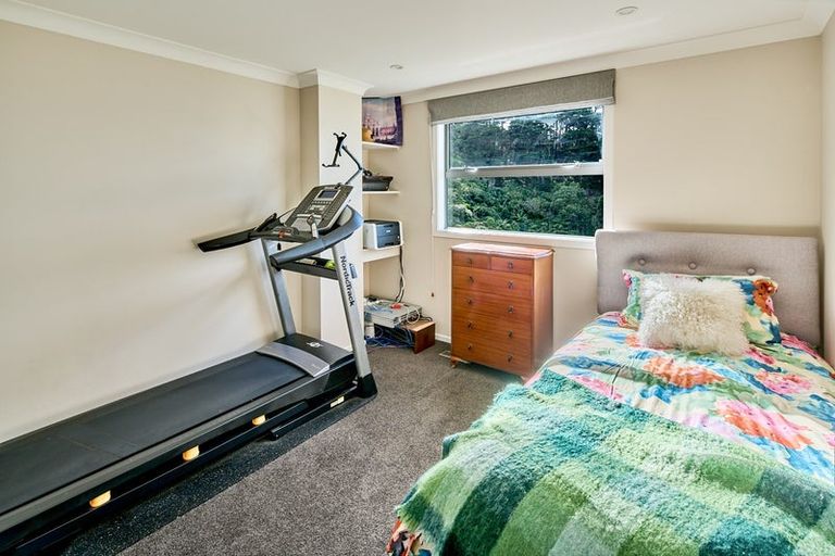 Photo of property in 10 Hervey Way, Kaiwharawhara, Wellington, 6035