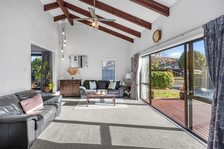 Photo of property in 10 Ridder Place, Halswell, Christchurch, 8025