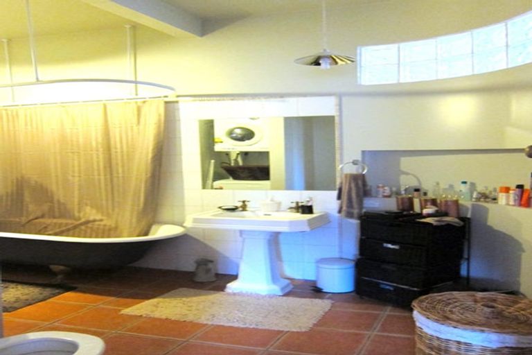 Photo of property in 37 Lawrence Street, Newtown, Wellington, 6021