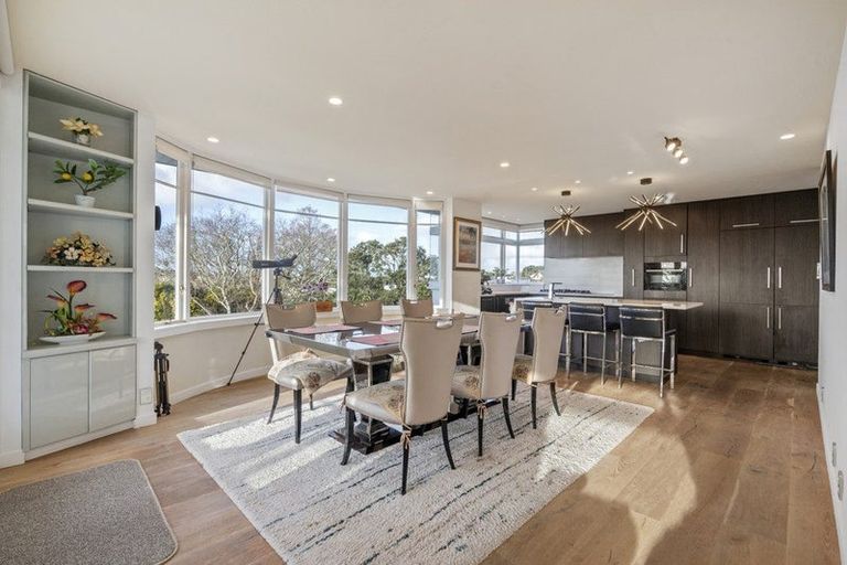 Photo of property in 27 Palmer Crescent, Mission Bay, Auckland, 1071