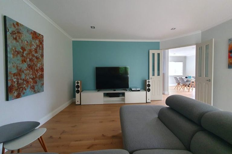 Photo of property in 12 Bloomfield Rise, Stanmore Bay, Whangaparaoa, 0932