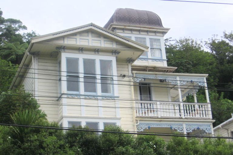 Photo of property in 64 Glenmore Street, Northland, Wellington, 6012