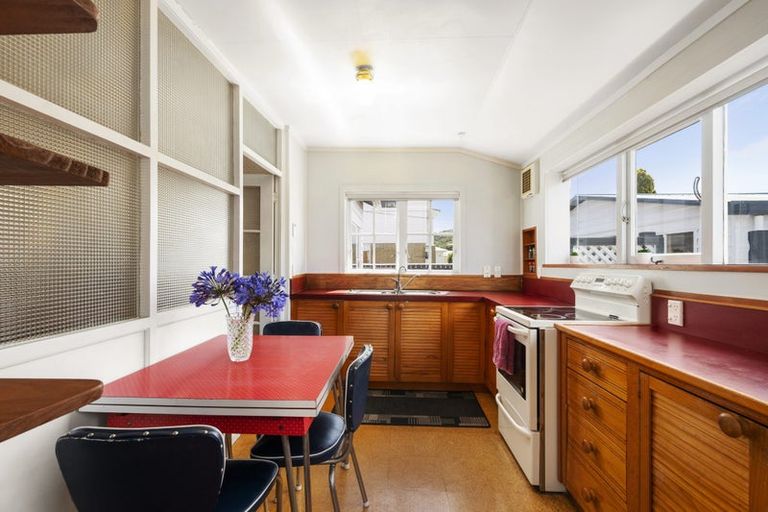 Photo of property in 77 Rotherham Terrace, Miramar, Wellington, 6022