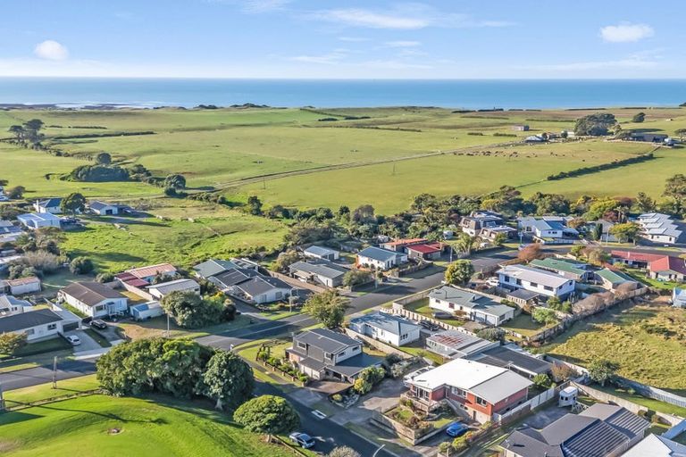 Photo of property in 44 Park Lane, Waitara, 4320