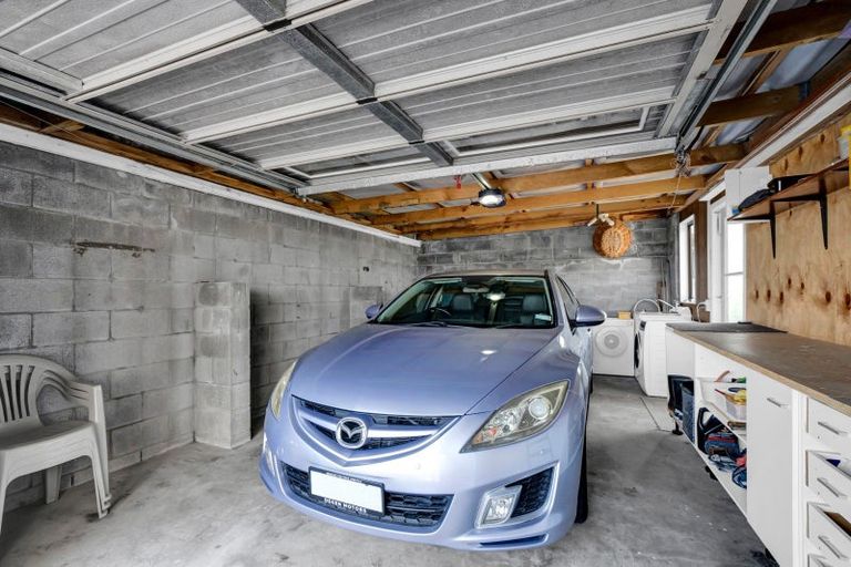 Photo of property in 19a Tukapa Street, Westown, New Plymouth, 4310