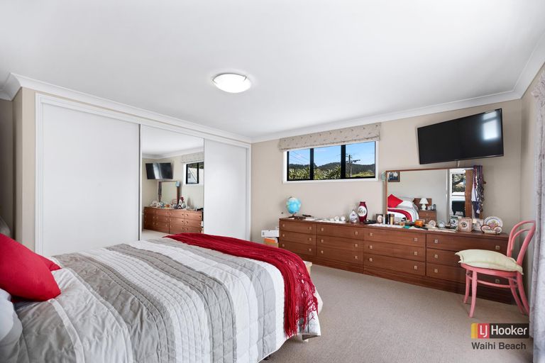 Photo of property in 10 Marine Avenue, Waihi Beach, 3611