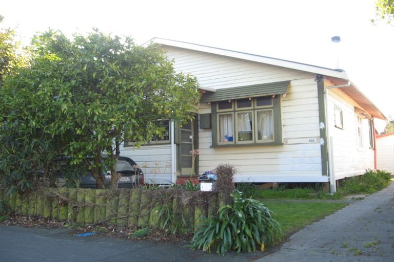 Photo of property in 255 College Street, West End, Palmerston North, 4412