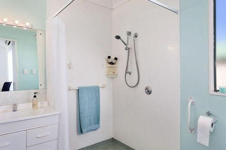 Photo of property in 18 Werahika Place, Whakatane, 3120