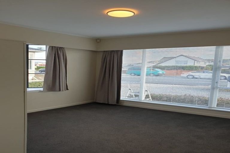 Photo of property in 40 Mana Esplanade, Paremata, Porirua, 5026