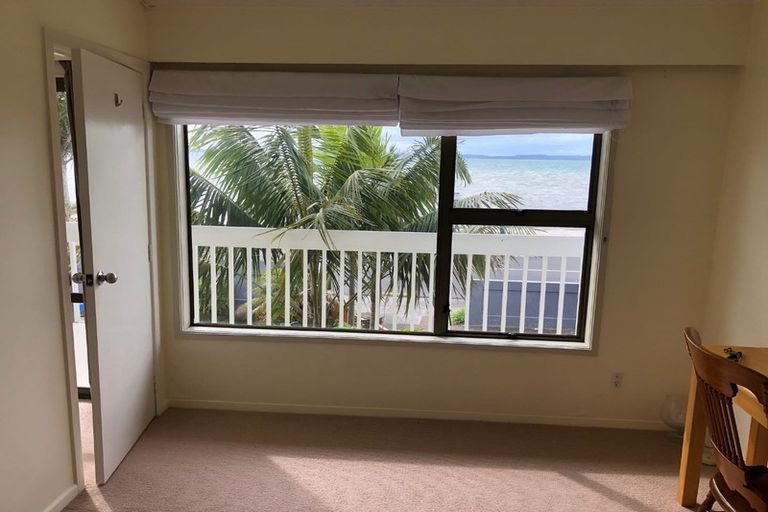 Photo of property in 38 The Esplanade, Eastern Beach, Auckland, 2012