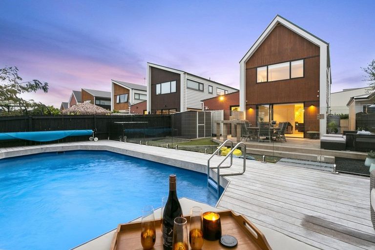 Photo of property in 4 Kanuka Road, Hobsonville, Auckland, 0616