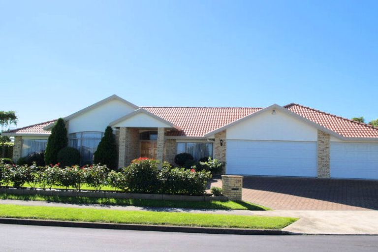 Photo of property in 32 Oakridge Way, Northpark, Auckland, 2013