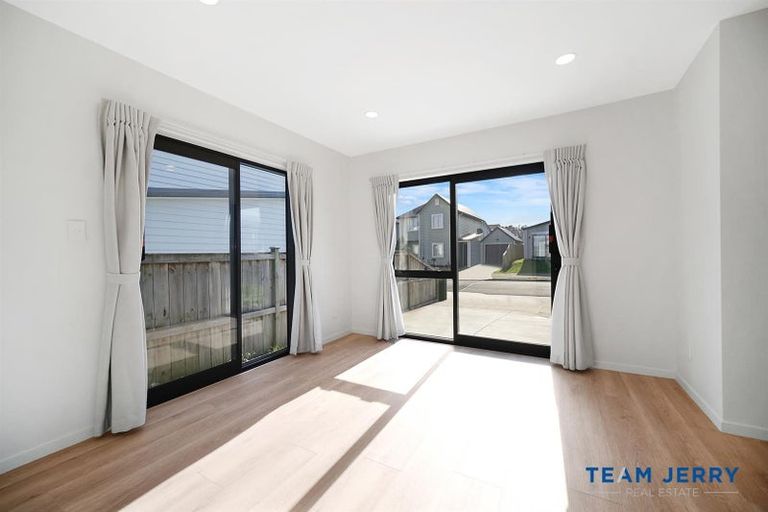 Photo of property in 61 Survila Street, Papakura, 2110
