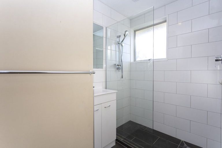 Photo of property in 1/6a Chipping Lane, Redwood, Christchurch, 8051