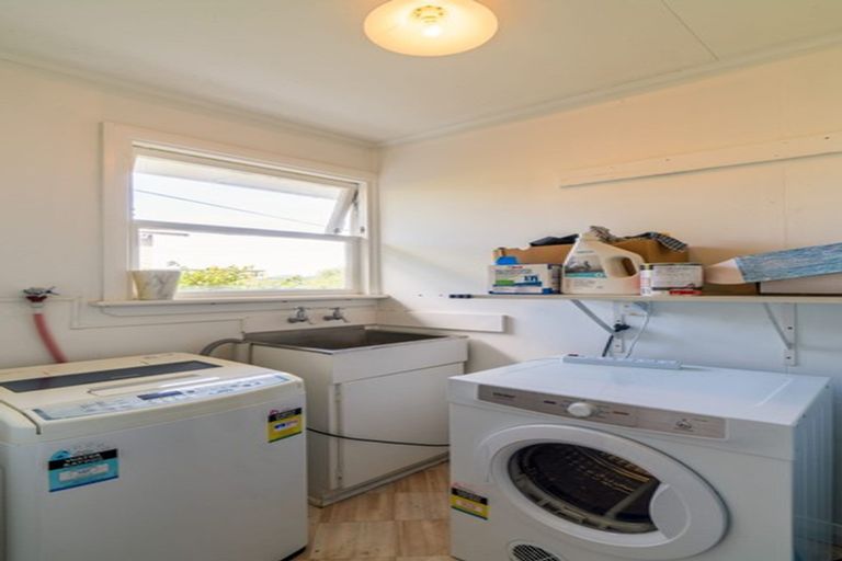 Photo of property in 92 Hocken Street, Kenmure, Dunedin, 9011