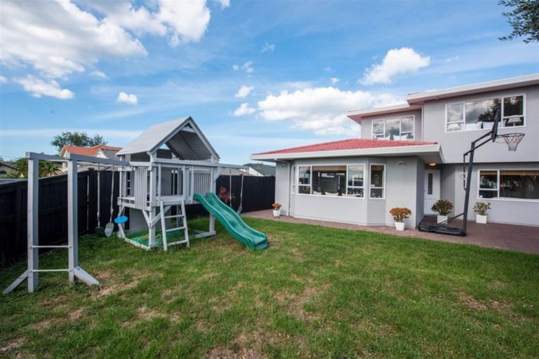 Photo of property in 313 Hobsonville Road, Hobsonville, Auckland, 0618