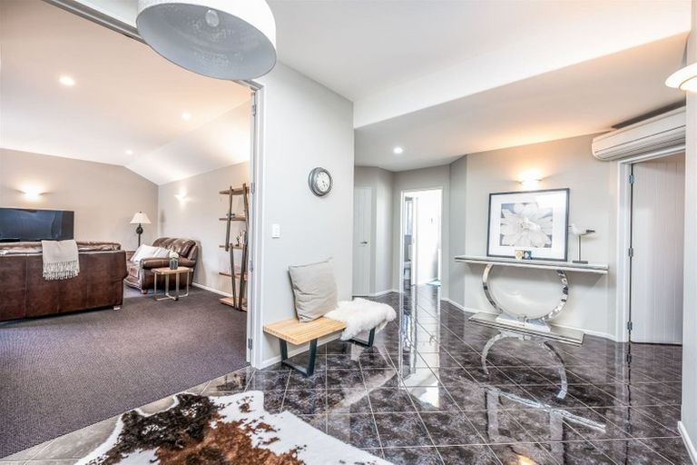 Photo of property in 10 Lady Nugent Lane, Halswell, Christchurch, 8025