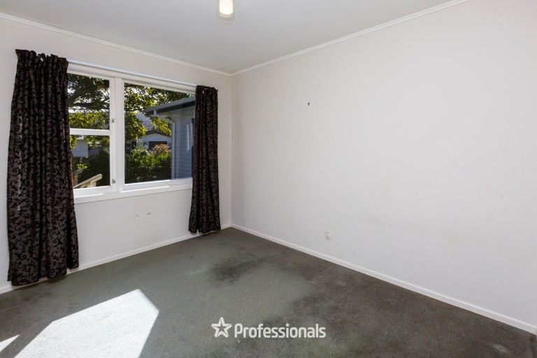 Photo of property in 14 Molloys Road, Te Marua, Upper Hutt, 5018