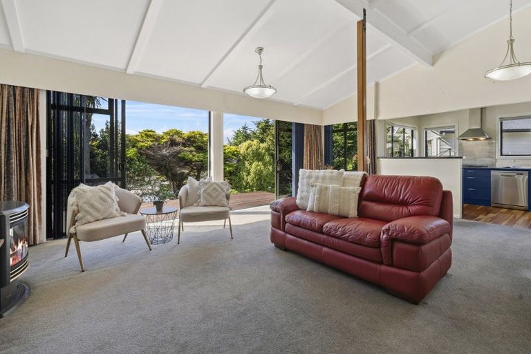 Photo of property in 13 Chorley Grove, Churton Park, Wellington, 6037