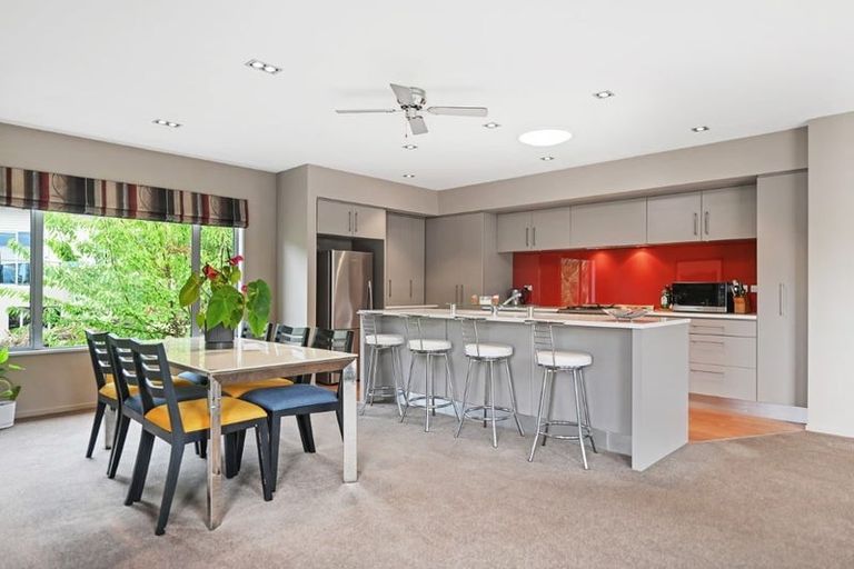 Photo of property in 10 Sunhaven Place, Huntsbury, Christchurch, 8022