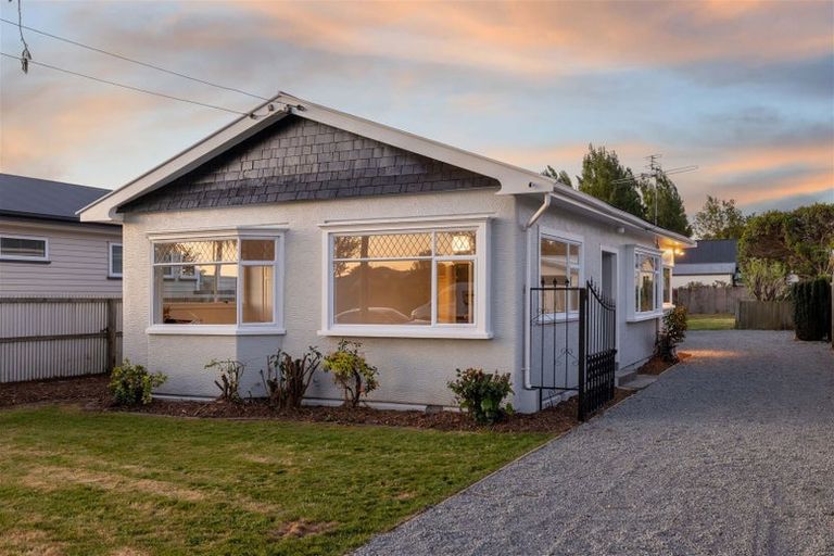Photo of property in 16 Rawson Street, New Brighton, Christchurch, 8083