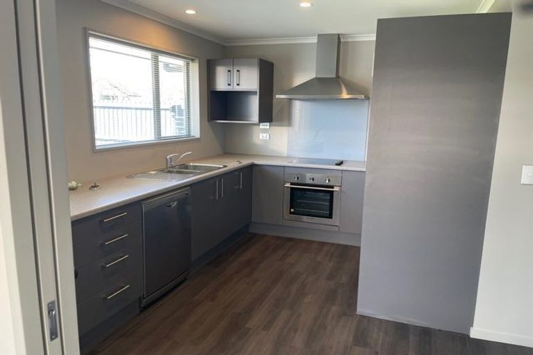 Photo of property in 39 Vivian Street, Burwood, Christchurch, 8083