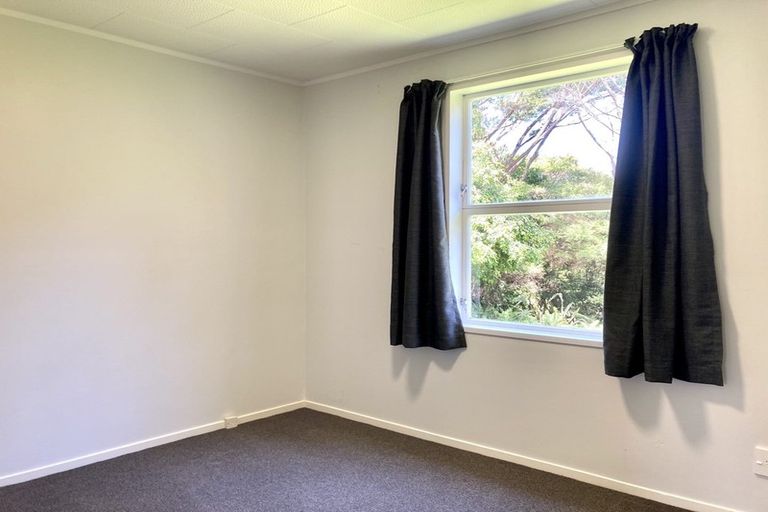 Photo of property in 21 West Harbour Drive, West Harbour, Auckland, 0618