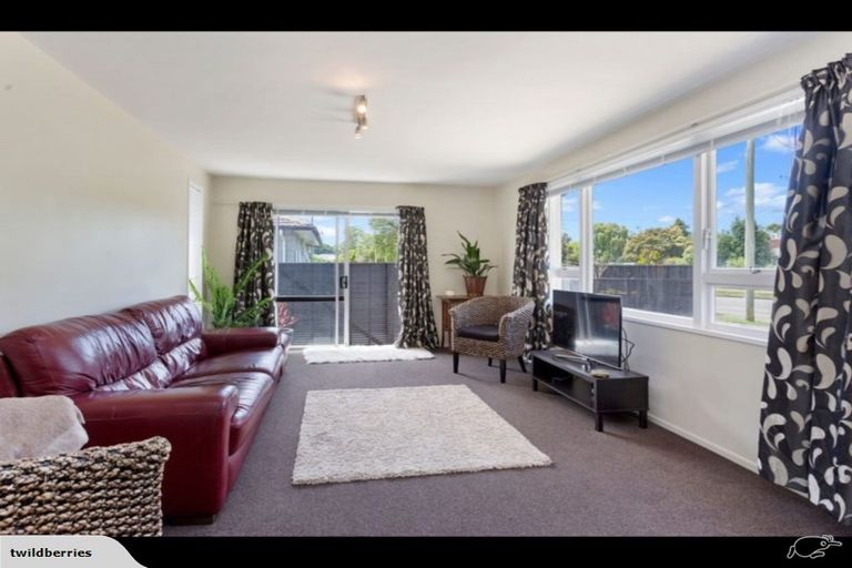 Photo of property in 1/325 Burwood Road, Burwood, Christchurch, 8083