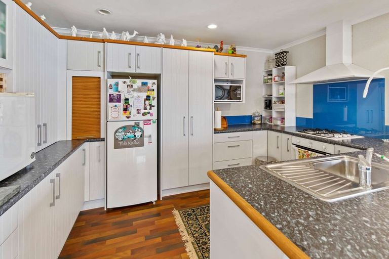 Photo of property in 137 Raleigh Street, Brixton, Waitara, 4382