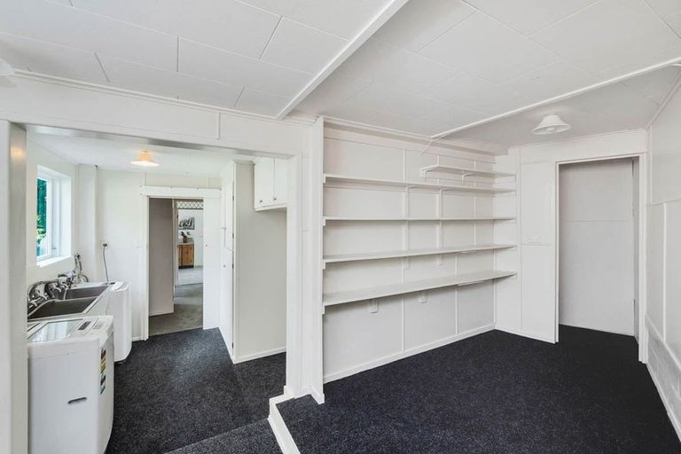 Photo of property in 2/6 Ngatoa Place, Glenfield, Auckland, 0629