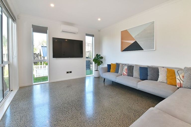 Photo of property in 27 Cilliers Drive, Silverdale, 0932