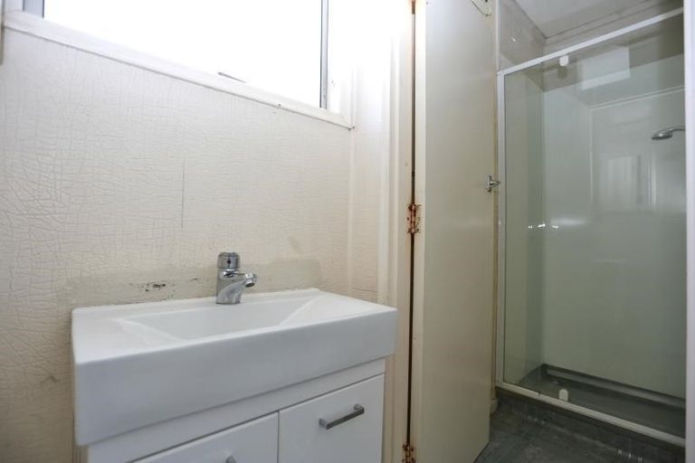 Photo of property in 4/49 Picton Avenue, Riccarton, Christchurch, 8011