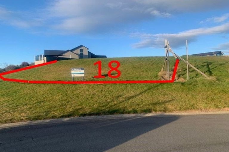 Photo of property in 18 Tawera Place, Te Anau, 9679