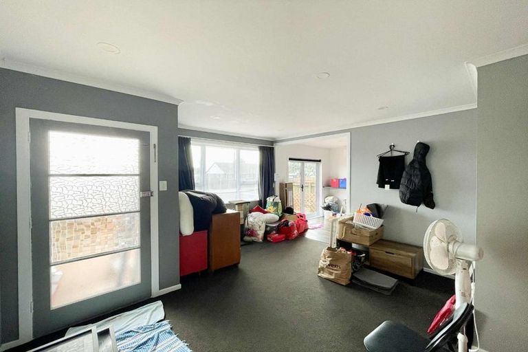 Photo of property in 12 Karaka Street, Merrilands, New Plymouth, 4312