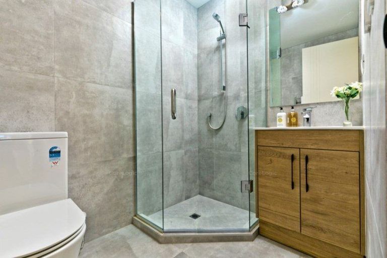 Photo of property in 32a Newhaven Terrace, Mairangi Bay, Auckland, 0630