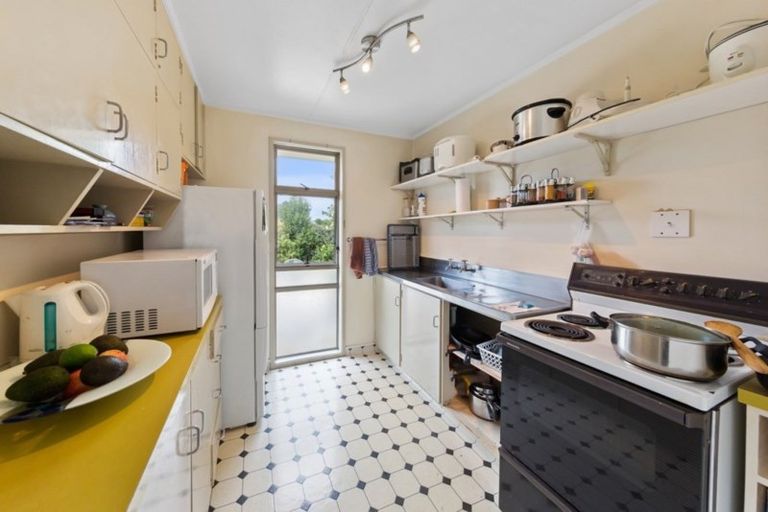 Photo of property in 93 Arimu Road, Papakura, 2110